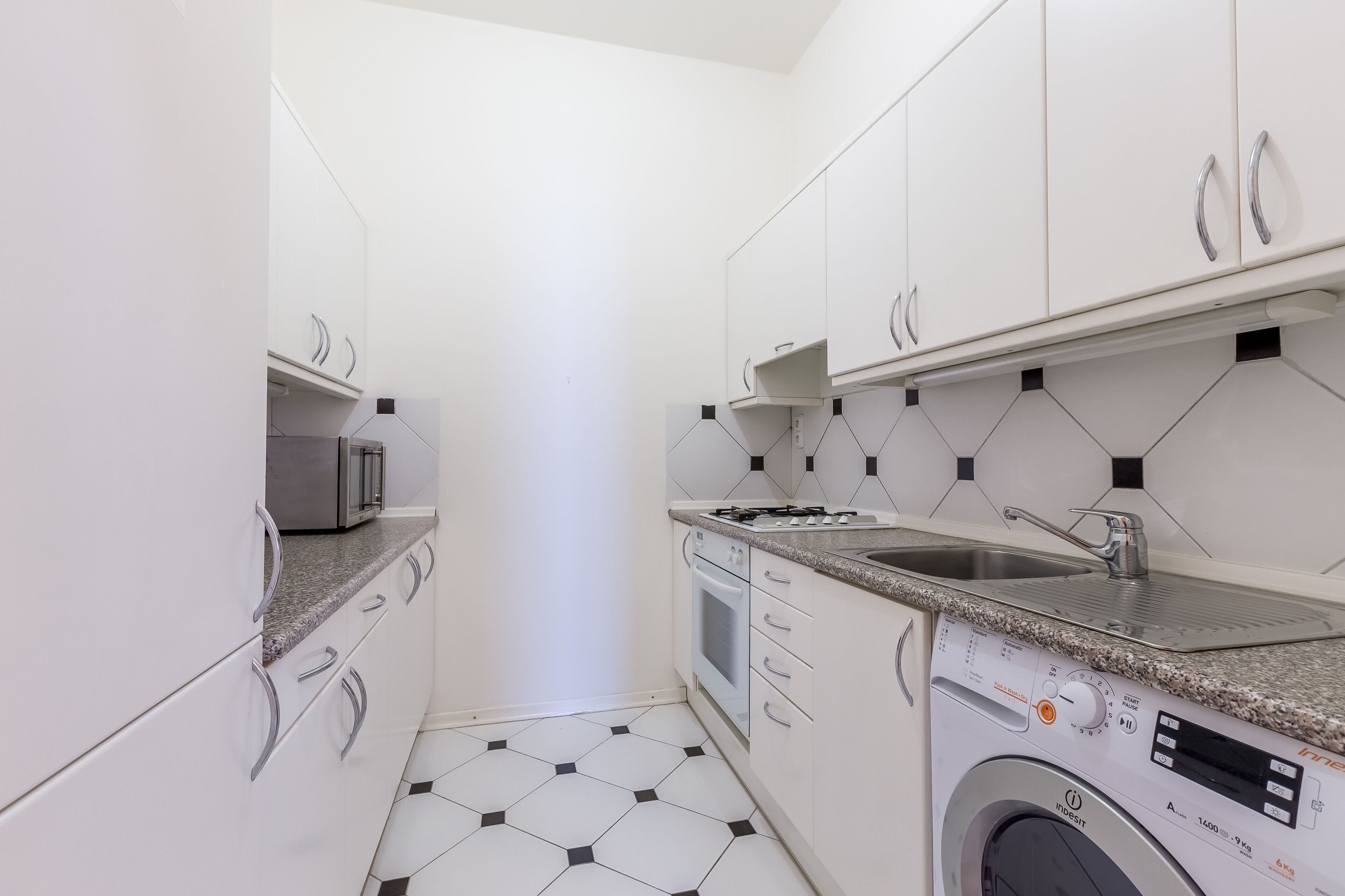 apartment, 1 bedroom (2) | private kitchen | mini-fridge, electric kettle, cookware/dishes/utensils