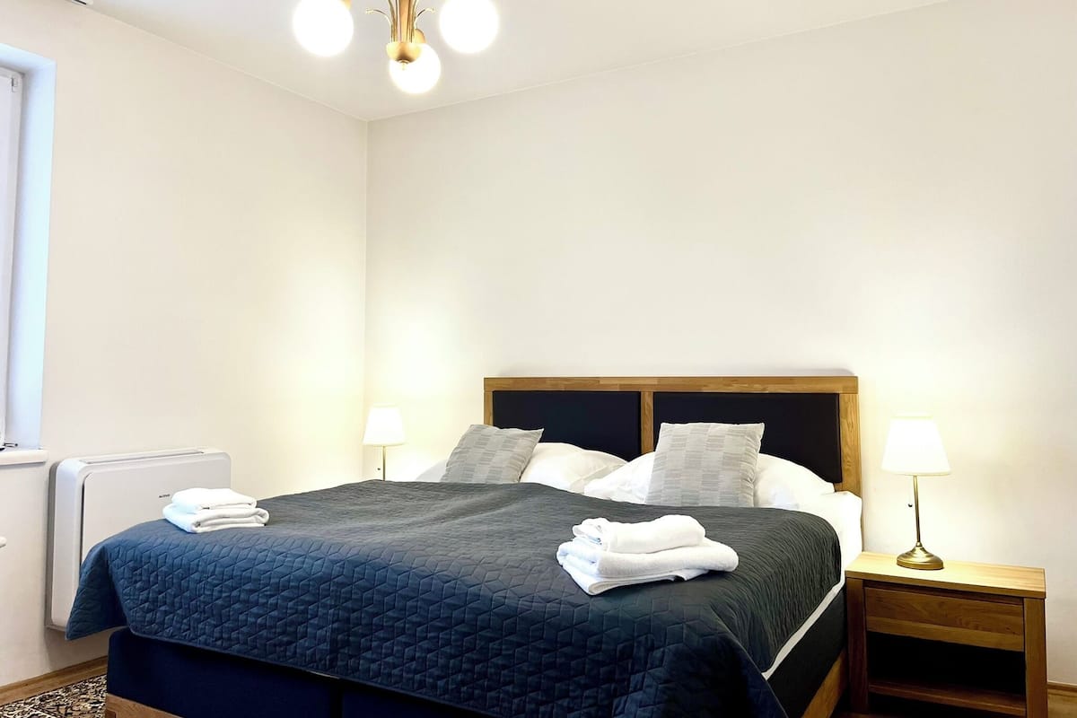 1 bedroom, premium bedding, minibar, in-room safe