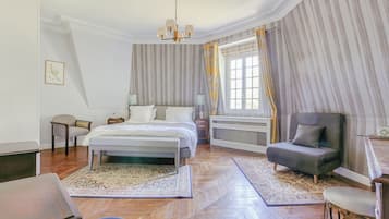 Kamar Double Mewah (Les Andelys) | Seprai katun Mesir, seprai premium, bantalan ekstra lembut, dan brankas