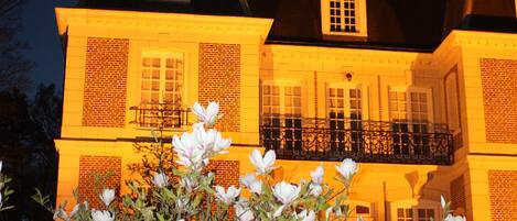 Front of property – evening/night