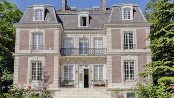 Bagian depan properti