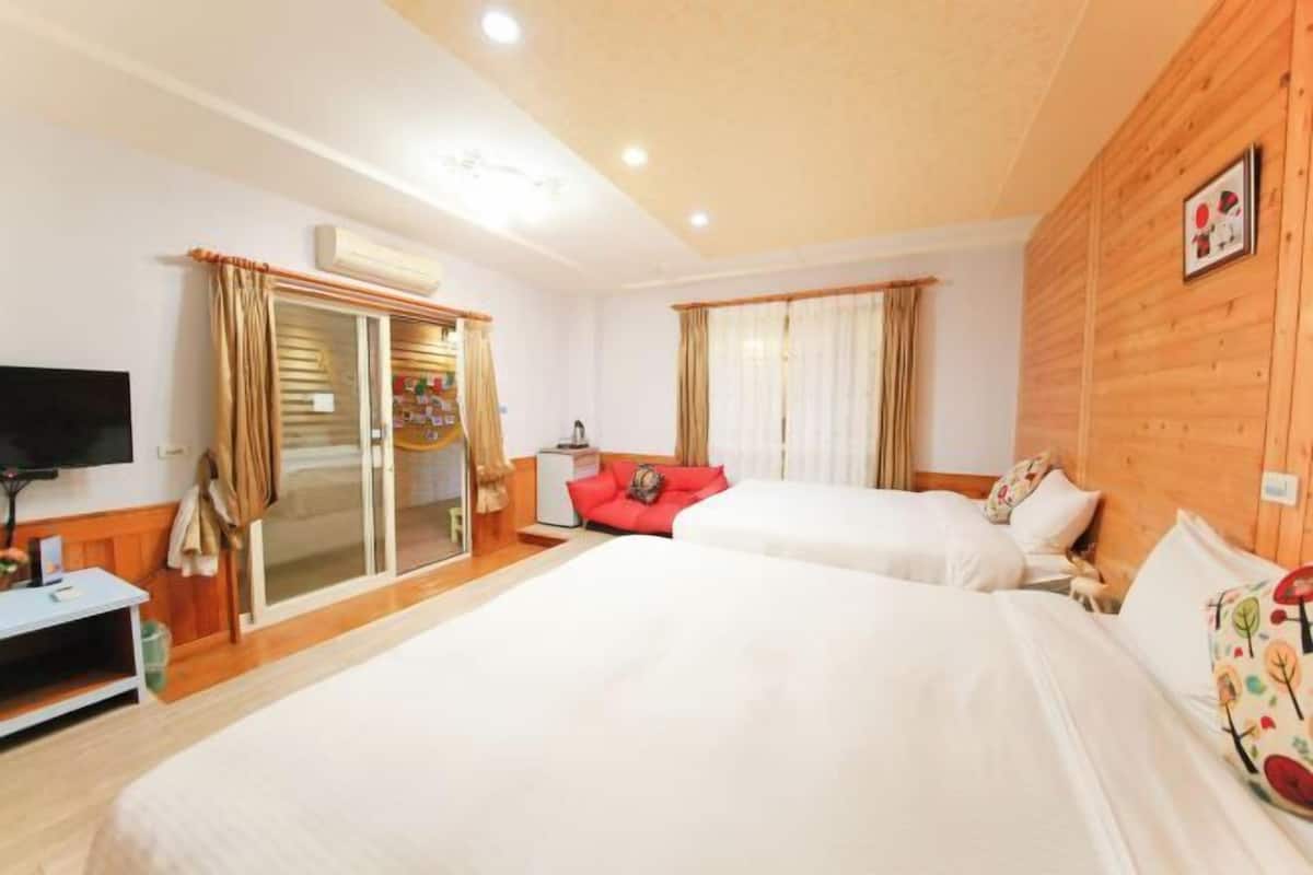 Free WiFi, bed sheets, wheelchair access