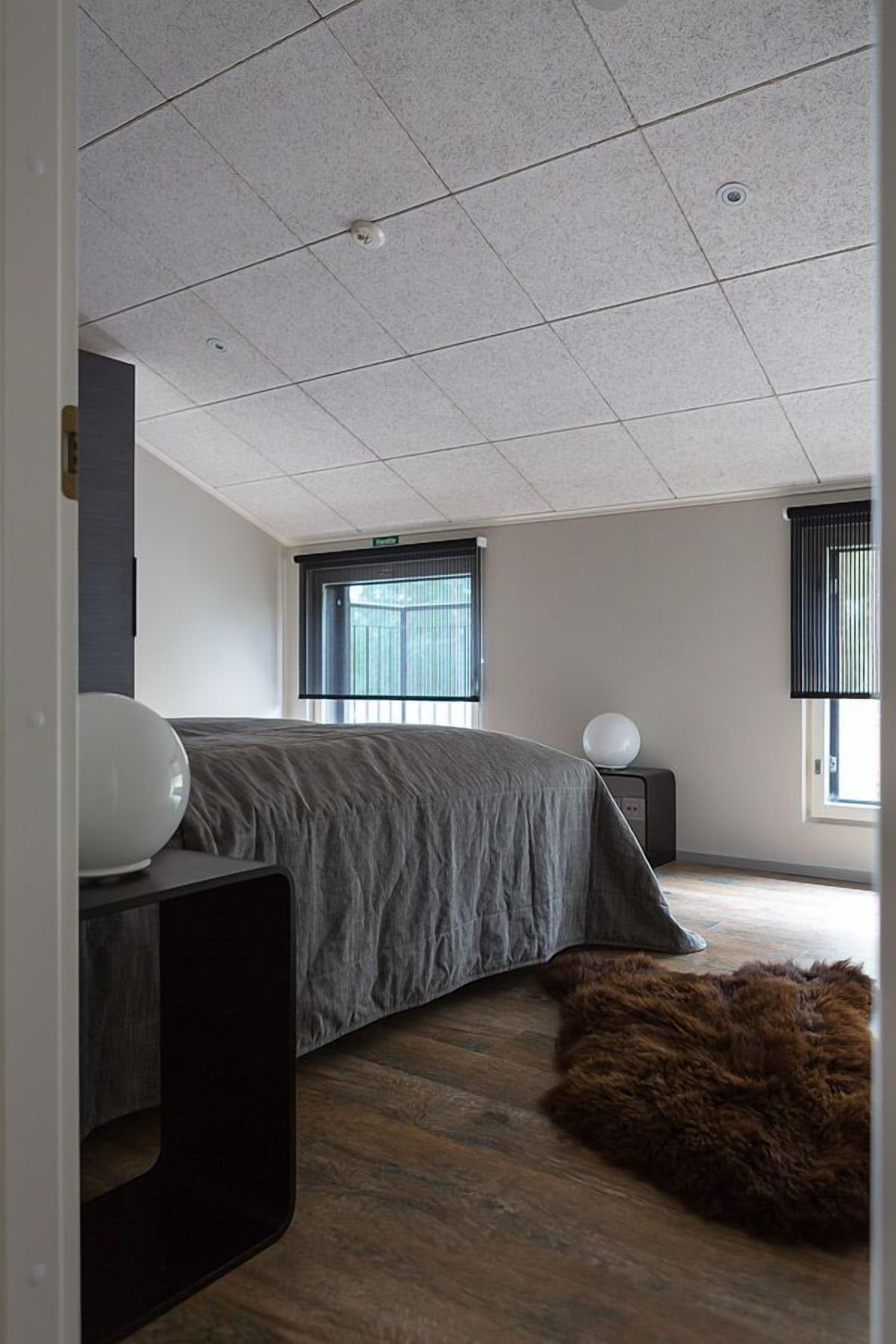 1 makuuhuone, yksilöllisesti sisustettu, yksilöllisesti kalustettu