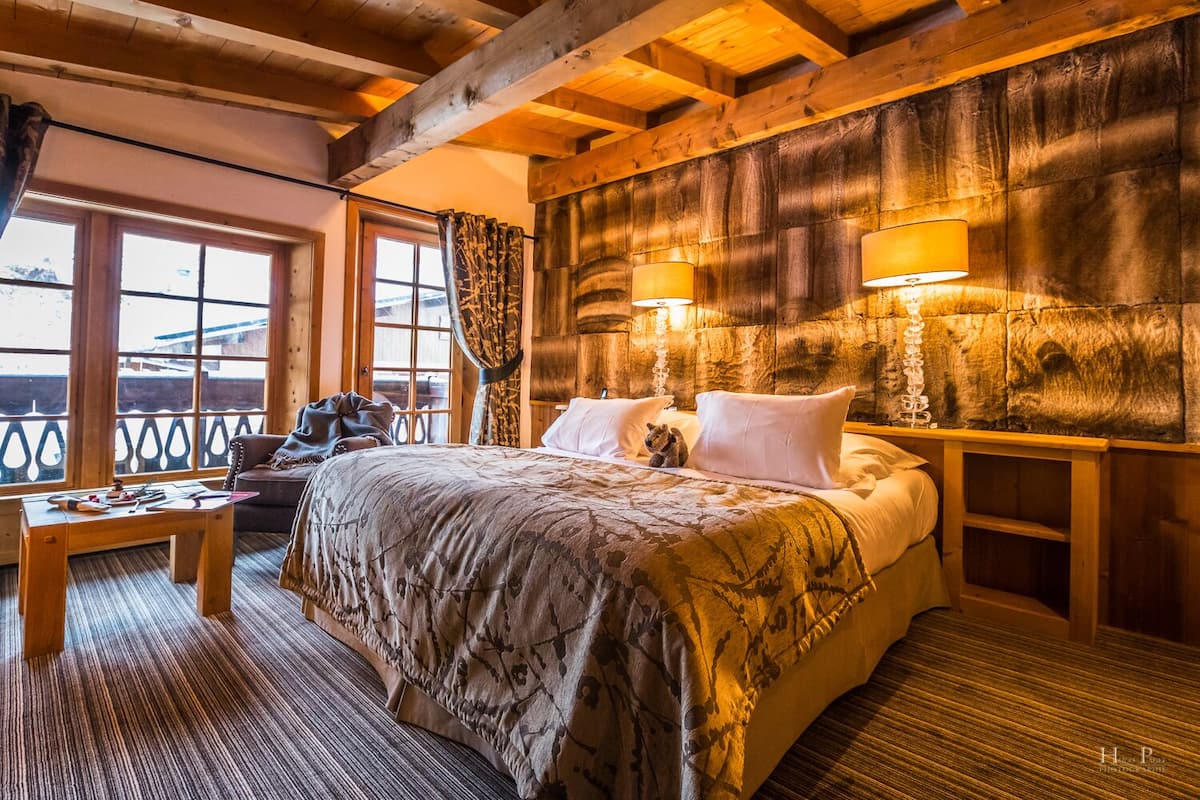 family suite | 1 bedroom, premium bedding, minibar, in-room safe