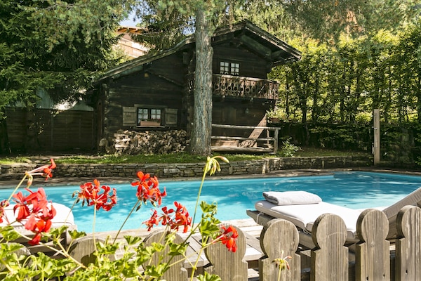 Indoor pool, outdoor pool, sun loungers