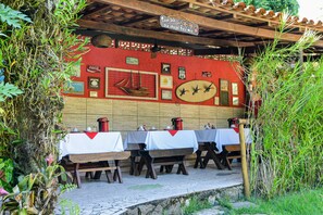 Free daily full breakfast 