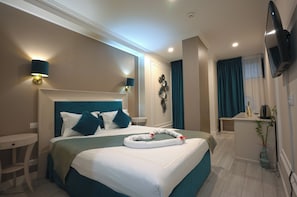 Premier Room (Superior) | Premium bedding, minibar, in-room safe, desk - Old Town Boutique Hotel (Bucharest)