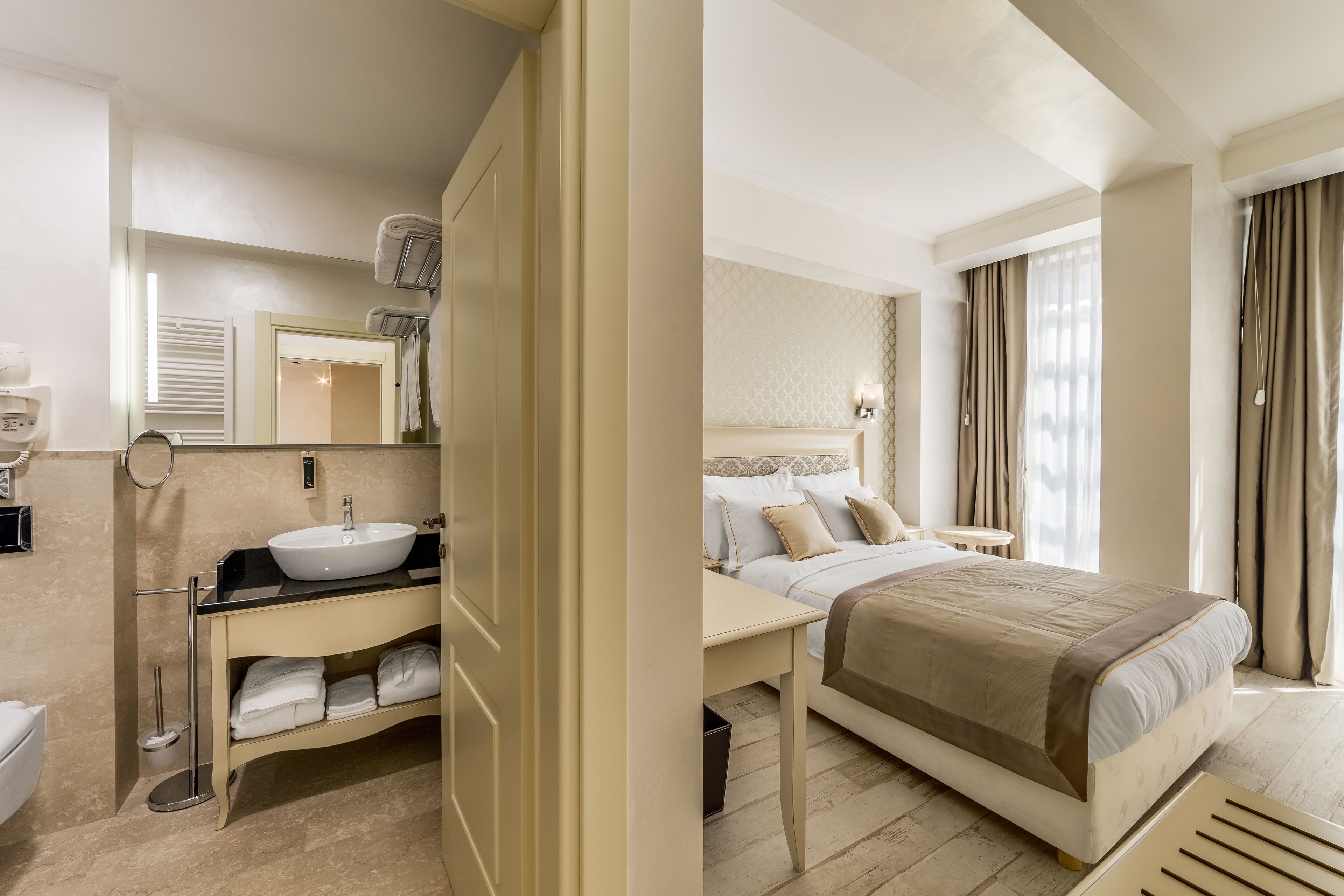 premium bedding, minibar, in-room safe, desk