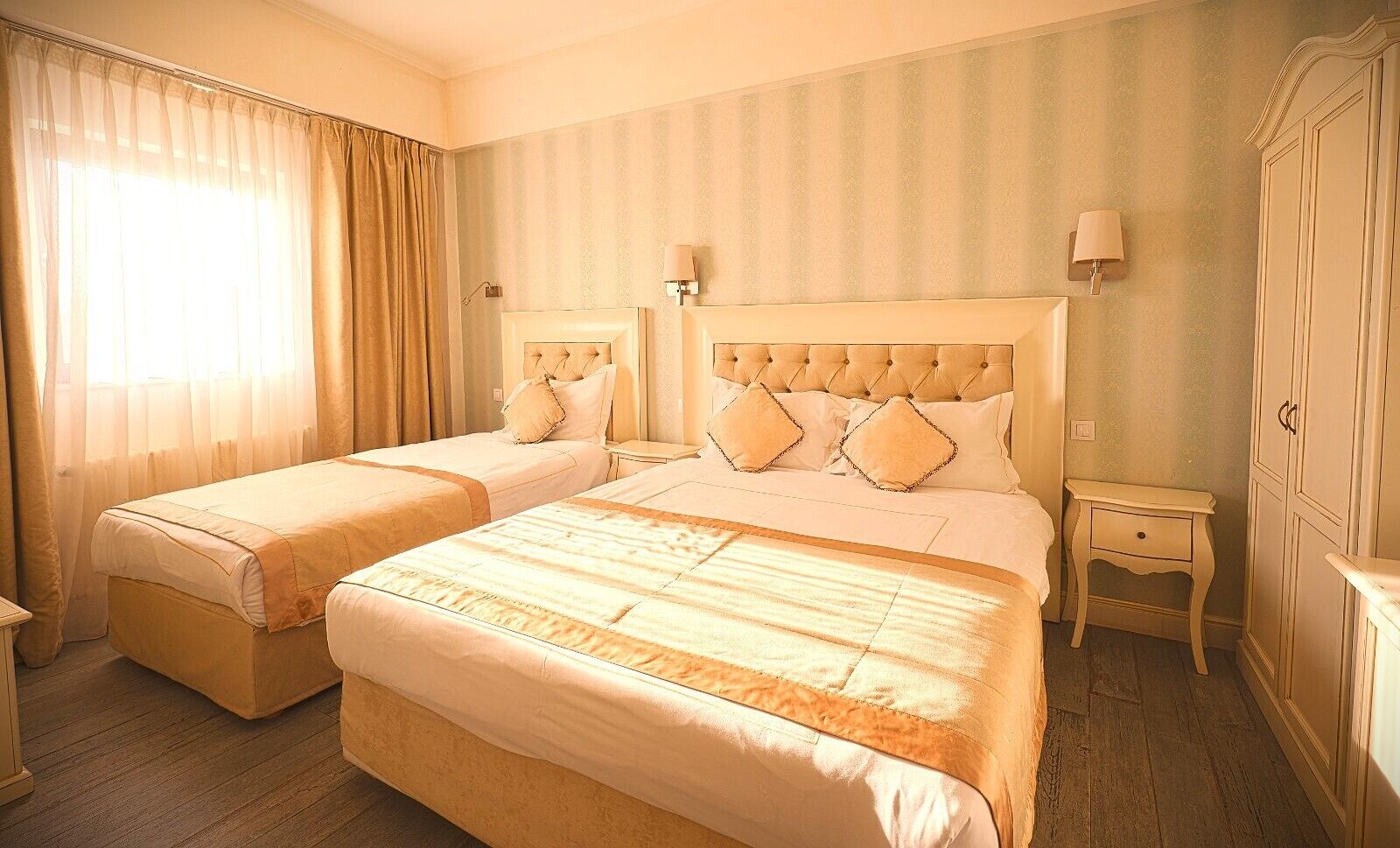 Tomannsrom | Sengetøy av topp kvalitet, minibar, safe på rommet og skrivebord