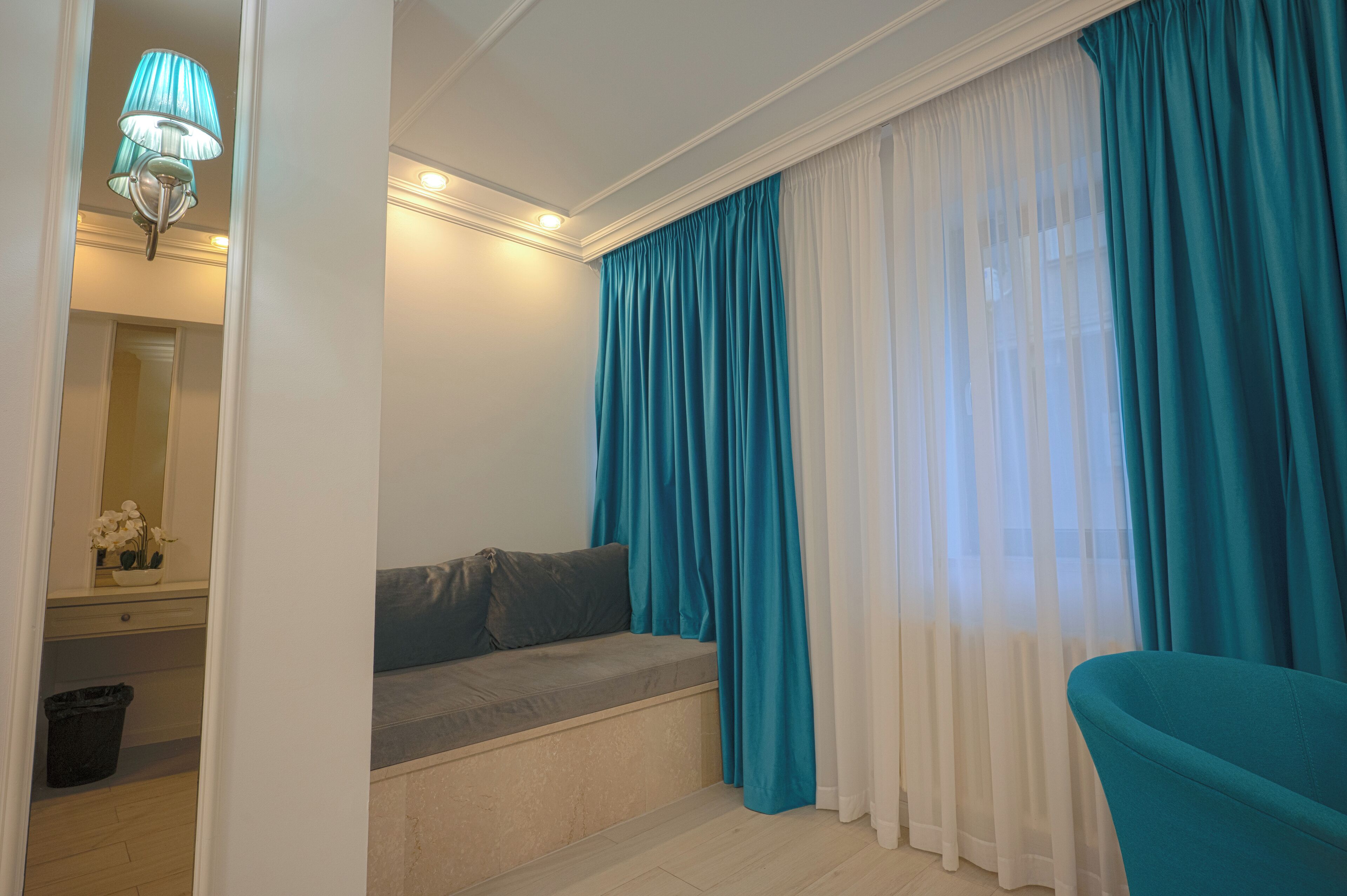 Executive Room | Premium bedding, minibar, in-room safe, desk