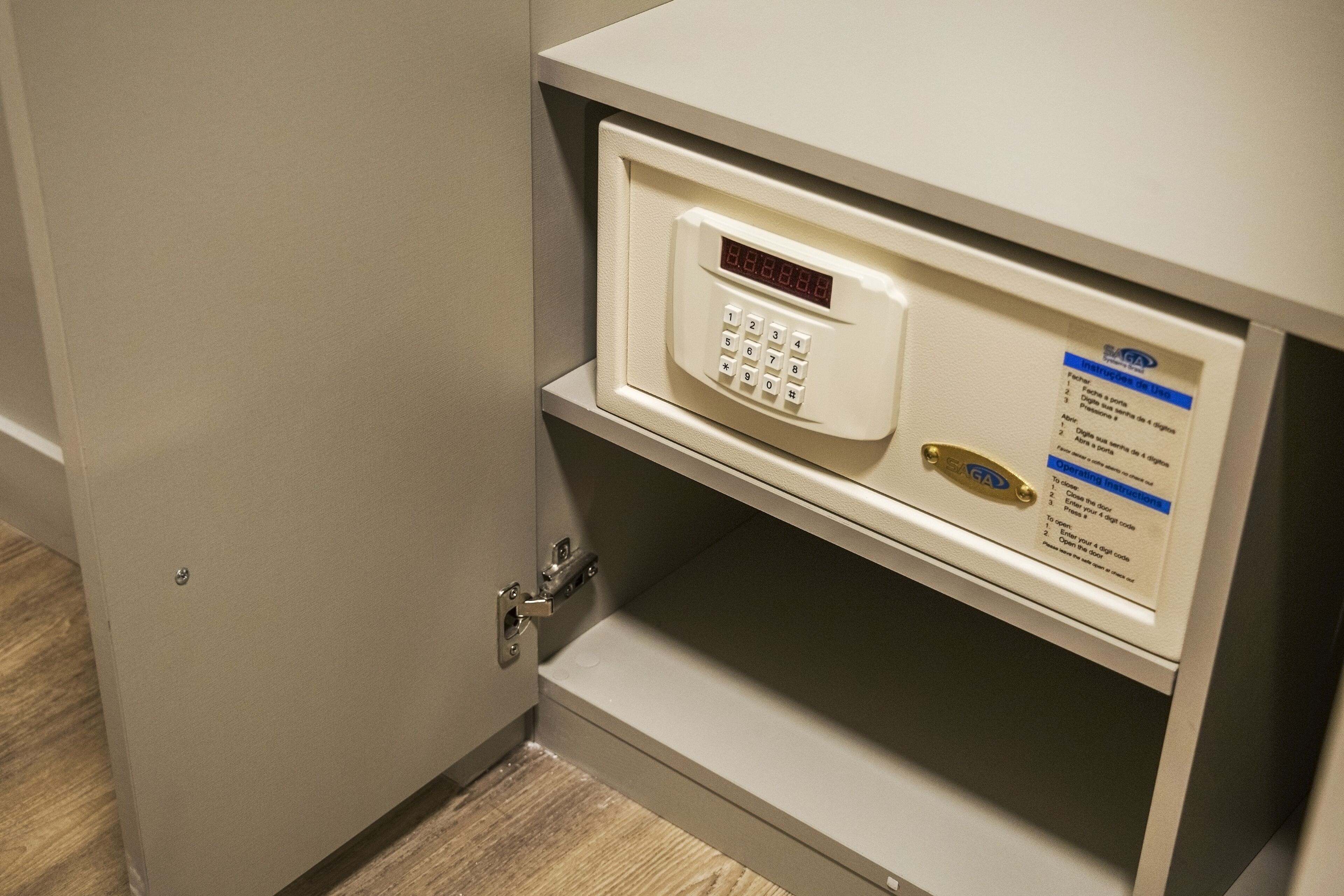 exclusive single room, 1 single bed | minibar, in-room safe, desk, free wifi