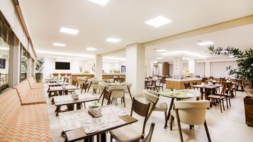 Desayuno buffet incluido todos los días