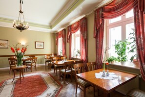Colazione a buffet inclusa, servita tutte le mattine