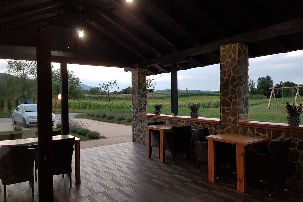 Villa Stone