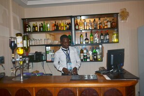 Bar (on property) - Hotel Magnificat (Lomé)