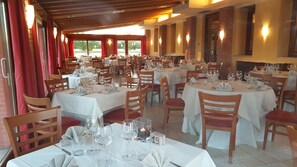 Lunch and dinner served, Regional cuisine