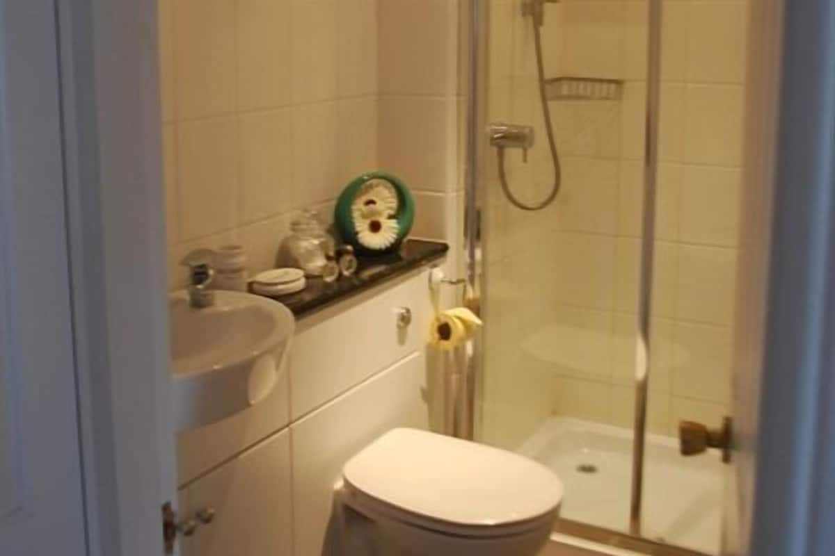 Habitación doble superior, baño en la habitación | Baño