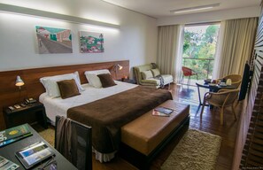 Appartement Luxe | Minibar, coffres-forts dans les chambres, bureau, lits bébé (gratuits)