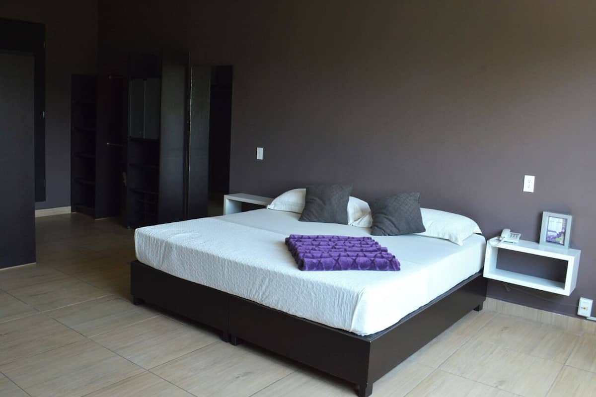 Economy Room | 1 bedroom, individually decorated, individually furnished, desk