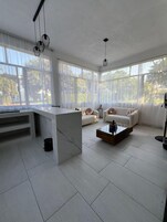 MINI LOFT | Individually decorated, individually furnished, desk, free WiFi