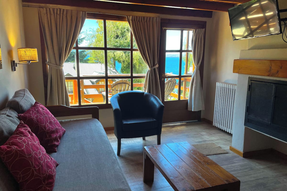 Standard Cabin, 1 Bedroom | 2 bedrooms, in-room safe, iron/ironing board, free WiFi