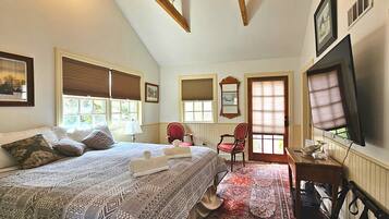 Standard Double Room, Ensuite, Courtyard View (The Brandywine Suite)