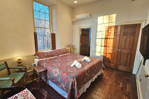 Standard Double Room, Ensuite (The School Room)