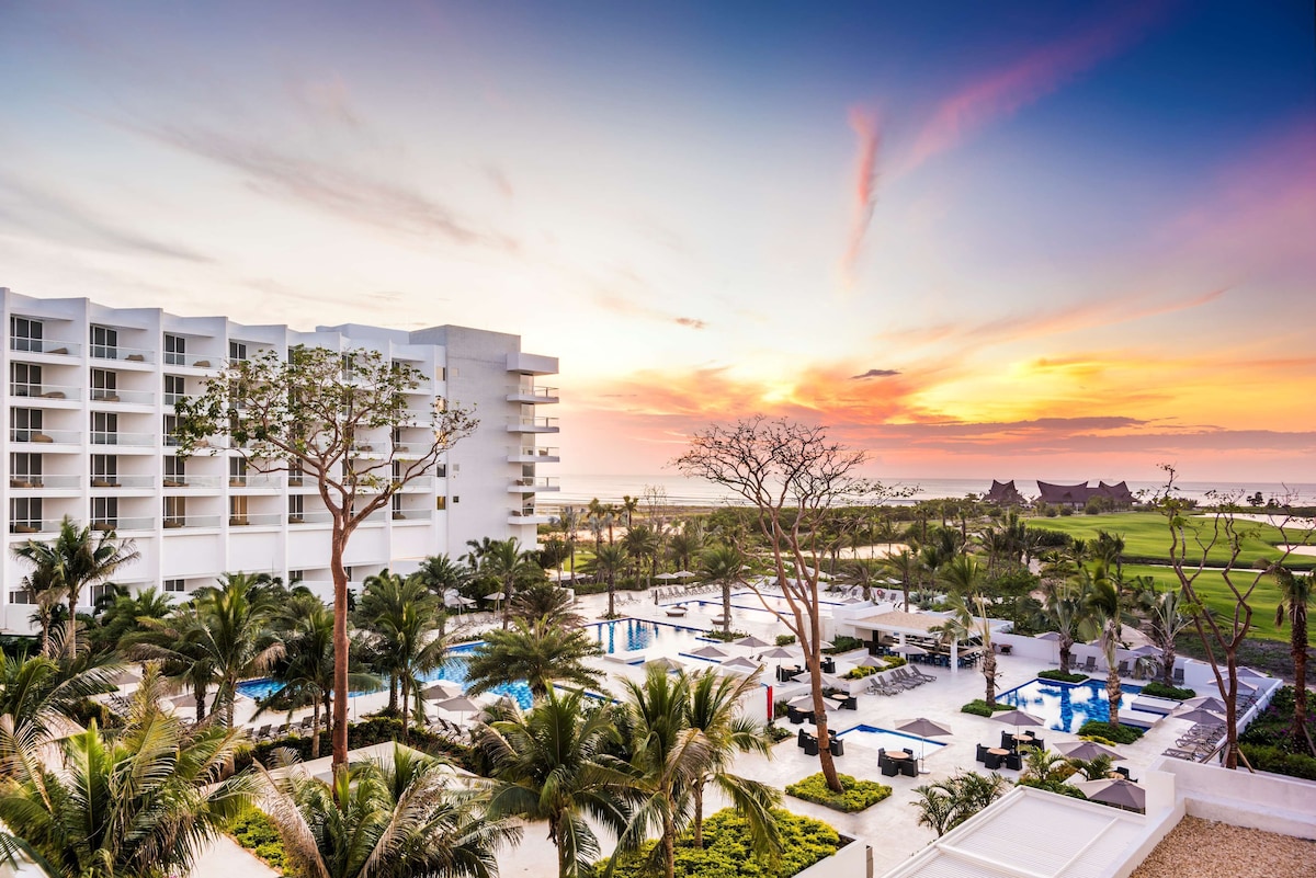 5 outdoor pools