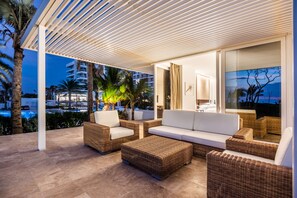 Preferred Club Presidential Suite Swim-Out | Terraza o patio