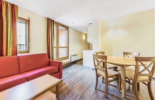 Select Studio 4 persons | Living area | TV