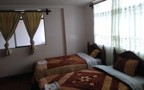 Doppelzimmer | Schreibtisch, Bügeleisen/Bügelbrett, Zustellbetten, kostenloses WLAN