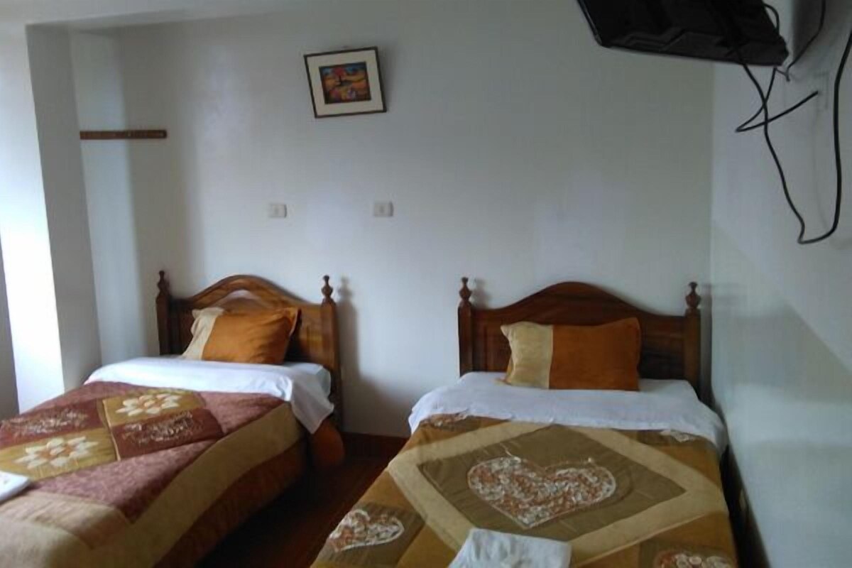 Twin Room | Desk, iron/ironing board, rollaway beds, free WiFi