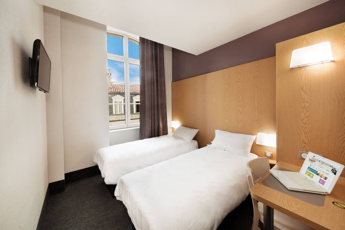 twin room, non smoking | desk, soundproofing, free cots/infant beds, free wifi