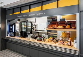 Daily buffet breakfast for a fee