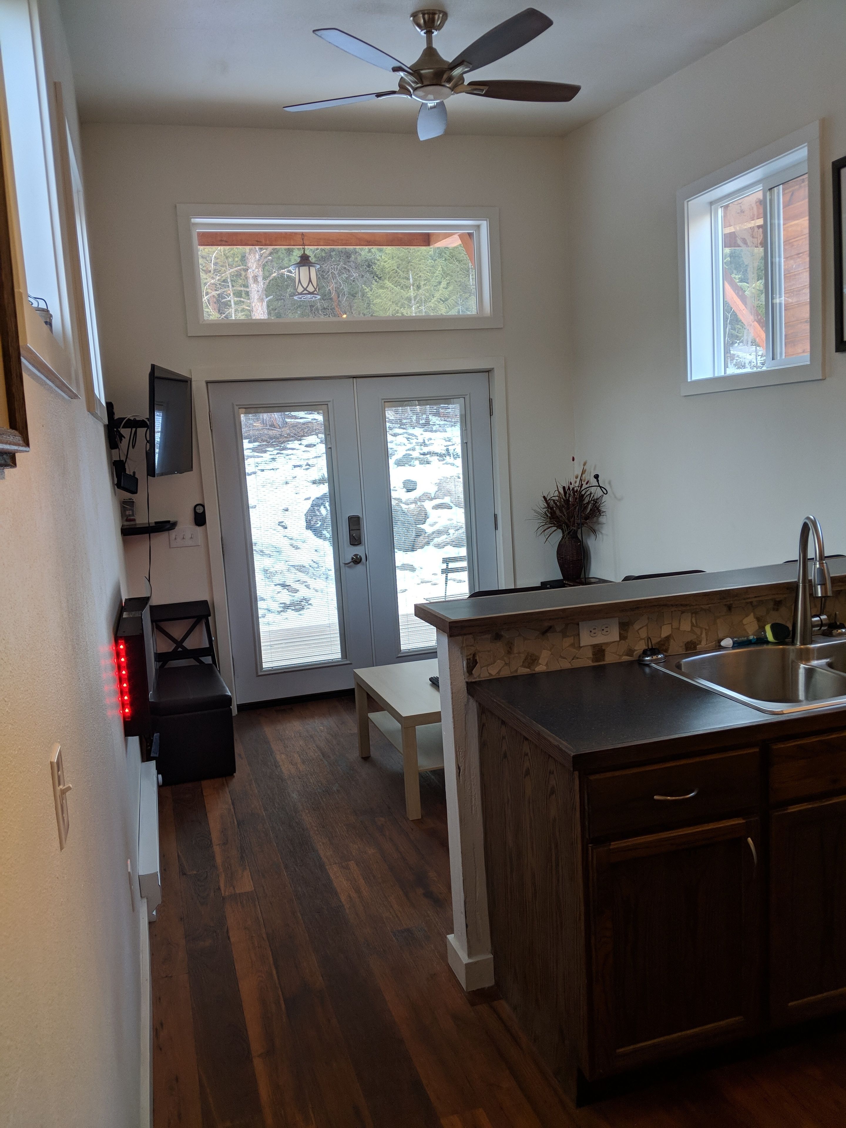 Cabin, 1 phòng ngủ | Phòng khách | Sàn nhà có sưởi 