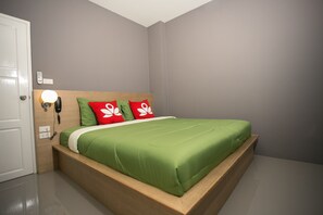 Minibar, desk, free WiFi - ZEN Rooms D-well Residence Don Muang (Bangkok)