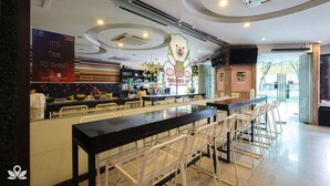 Restaurant - ZEN Rooms Silom 12 (Bangkok)