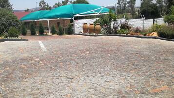 موقف سيارات