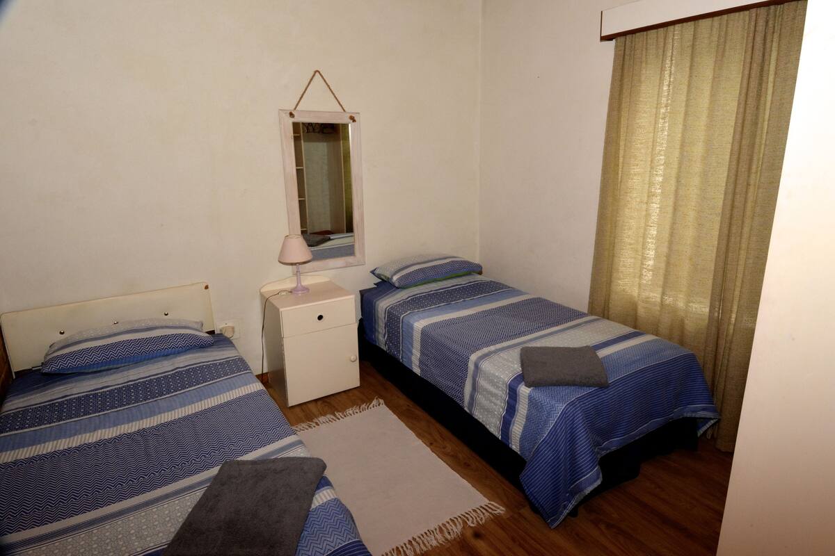 Habitación con 2 camas individuales | Wifi gratis