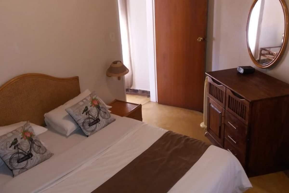 One Bedroom Small | Bed sheets