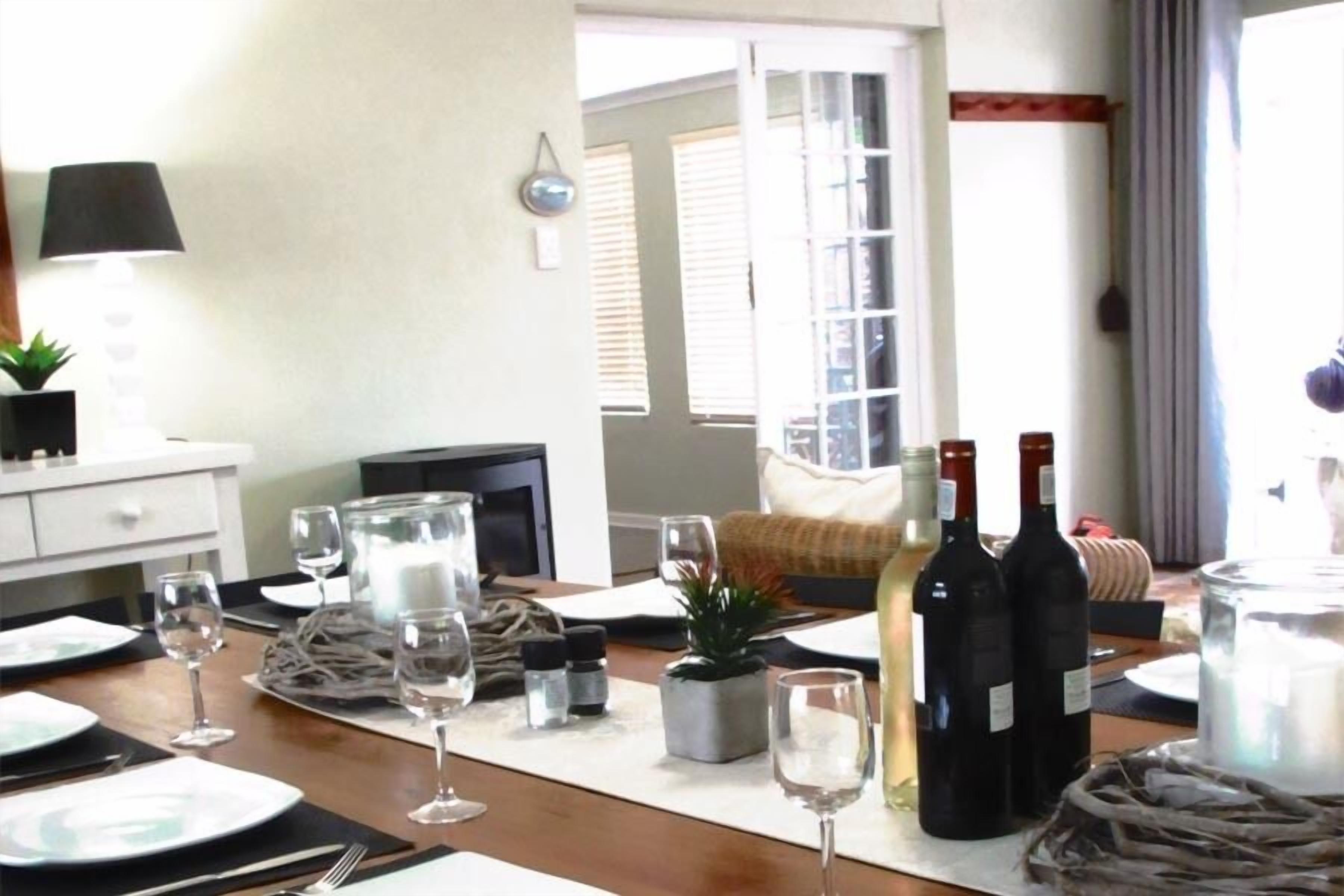 Self-Catering House  | In-room dining