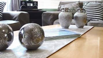 Self-Catering House | Living room | Flat-screen TV, fireplace, books, stereo