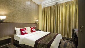 Double Room | Minibar, in-room safe, desk, rollaway beds