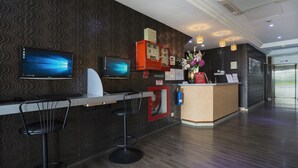 Unclassified image, 3 of 29, button - ZEN Rooms Basic Bendemeer (Singapore)