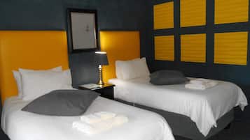Budget rooms with 2 single beds | Wi-Fi de cortesia, roupa de cama