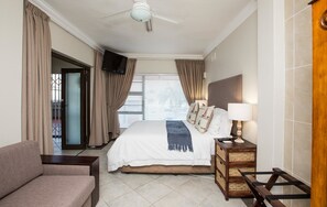 1 chambre, coffres-forts dans les chambres, fer et planche à repasser