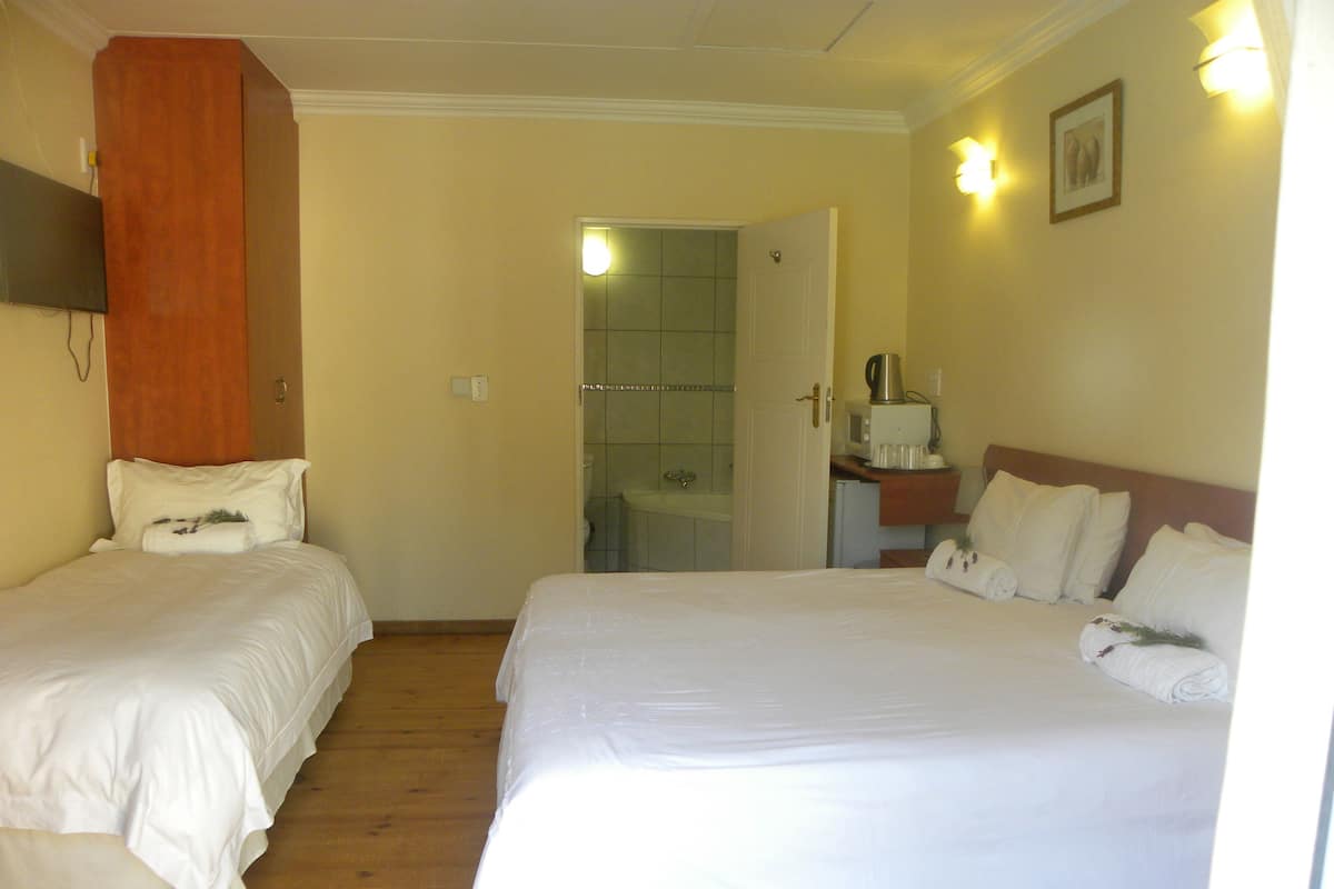 Self-catering Triple Room