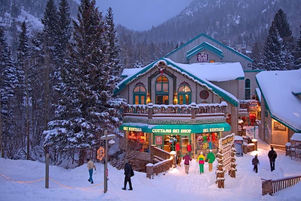Exterior - Cottam's Lodge by Alpine Village Suites (Taos Ski Valley)