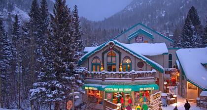 Cottam's Lodge by Alpine Village Suites