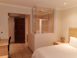 1 habitación y caja de seguridad en la habitación